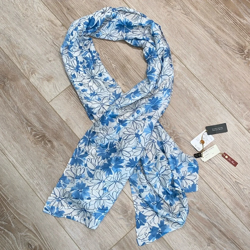 NWT Lori Piana Floral Scarf - Picture 1 of 2